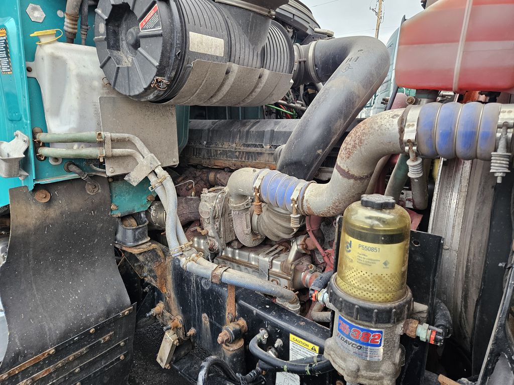 Slide images of 2019 MACK 600