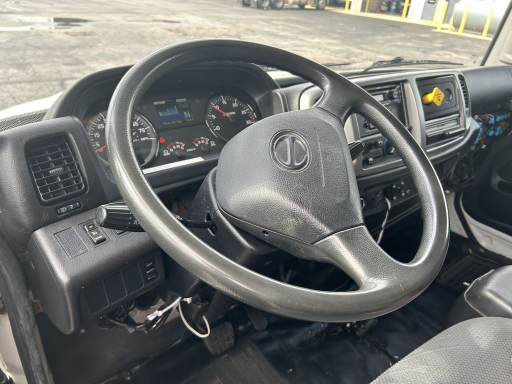 Slide images of 2020 HINO 338