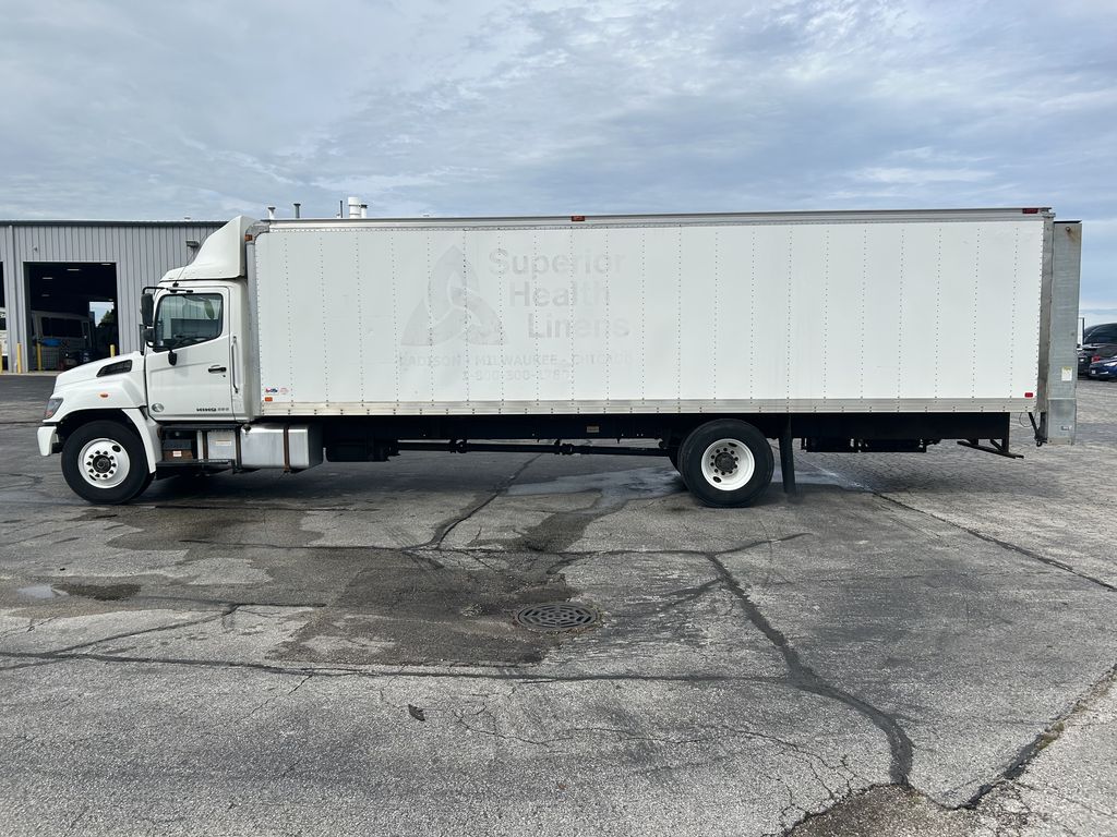 Slide images of 2020 HINO 338