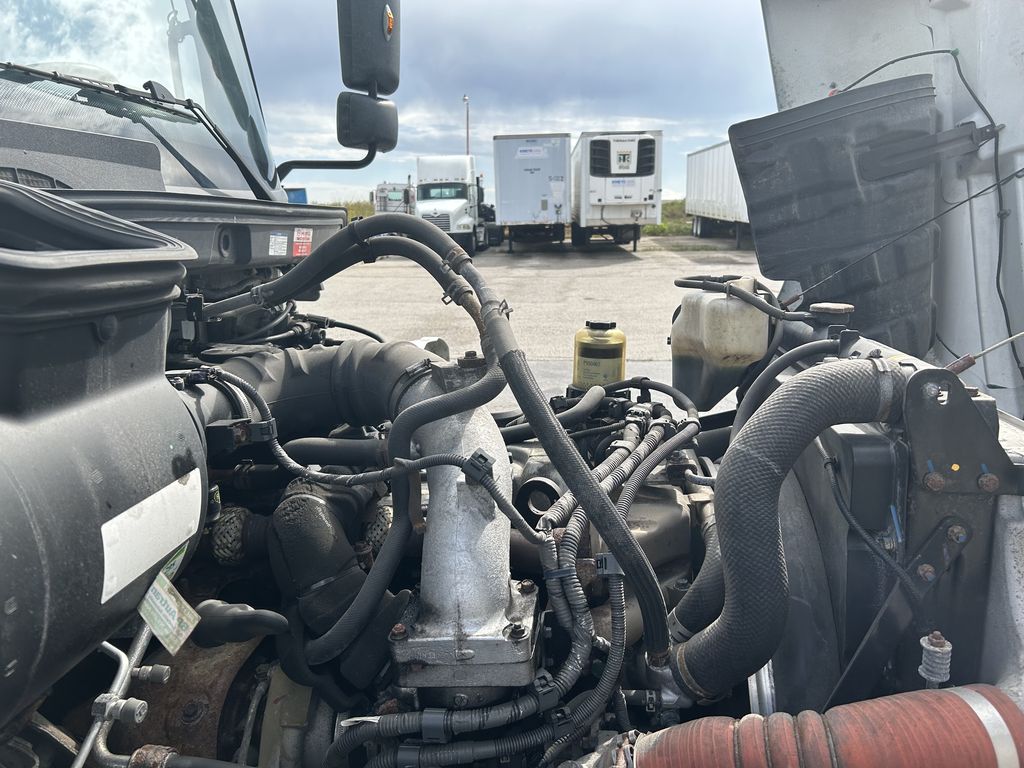 Slide images of 2020 HINO 338