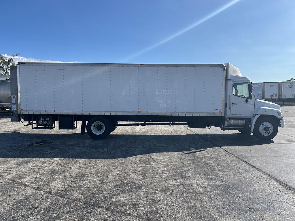 Slide images of 2020 HINO 338