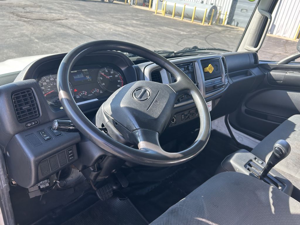 Slide images of 2020 HINO 338
