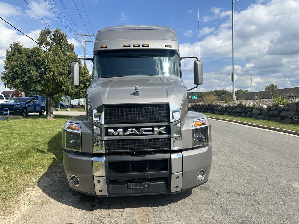 Slide images of 2021 MACK AN64T
