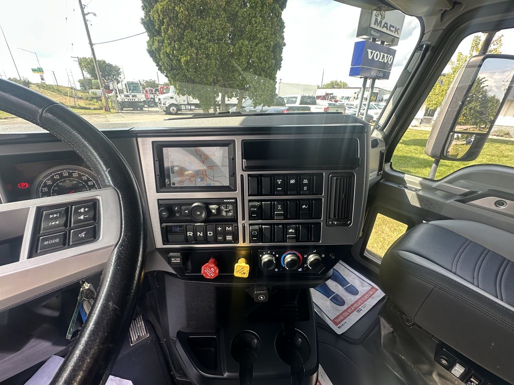 Slide images of 2021 MACK AN64T