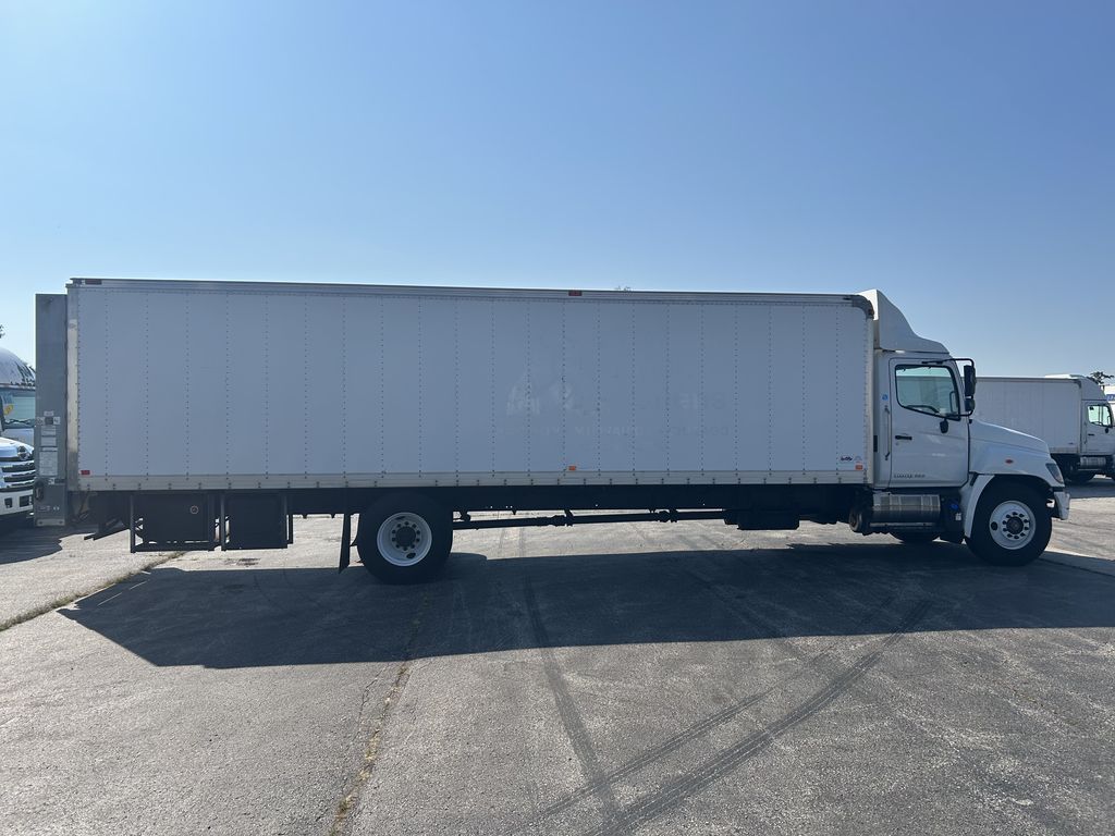 Slide images of 2020 HINO 338