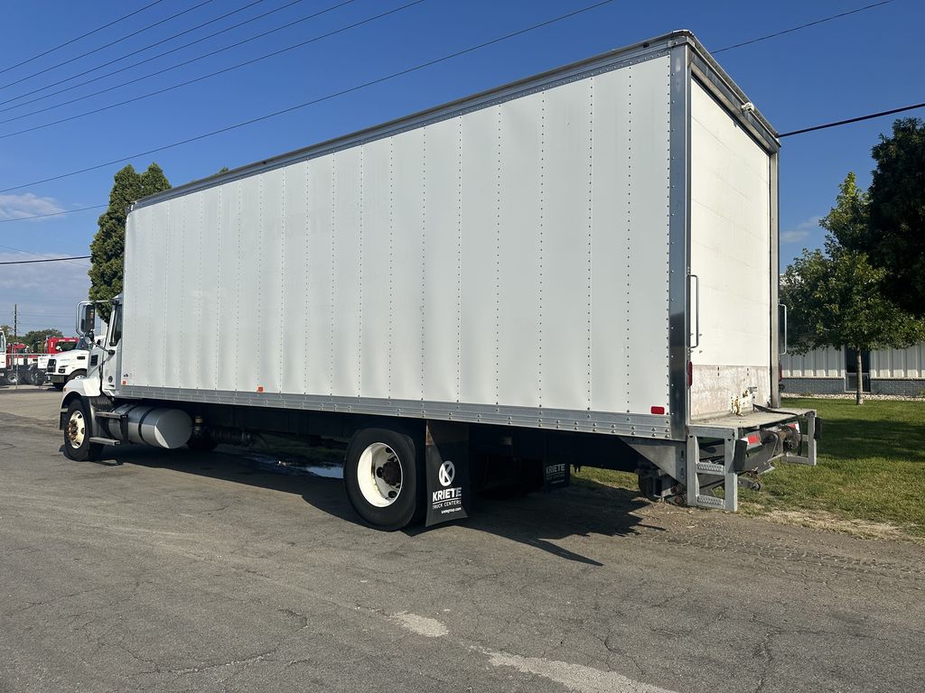 Slide images of 2021 MACK MD642