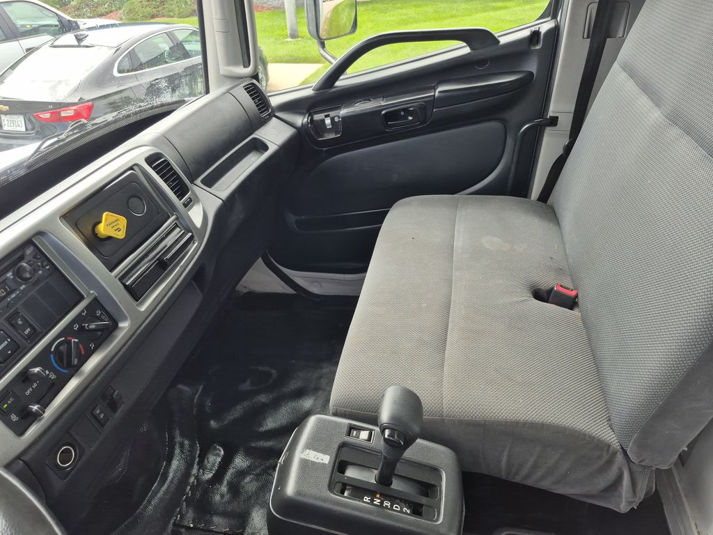 Slide images of 2020 HINO 268A