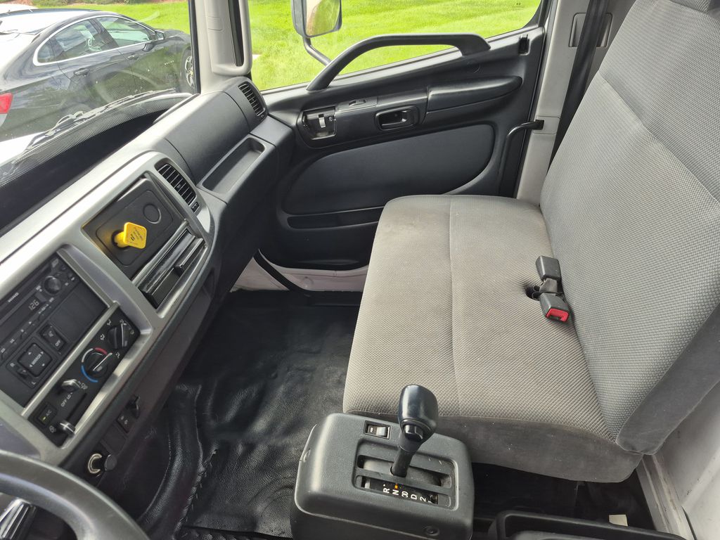 Slide images of 2020 HINO 268A
