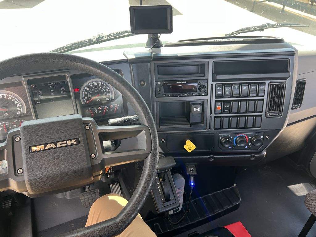Slide images of 2026 MACK MD642
