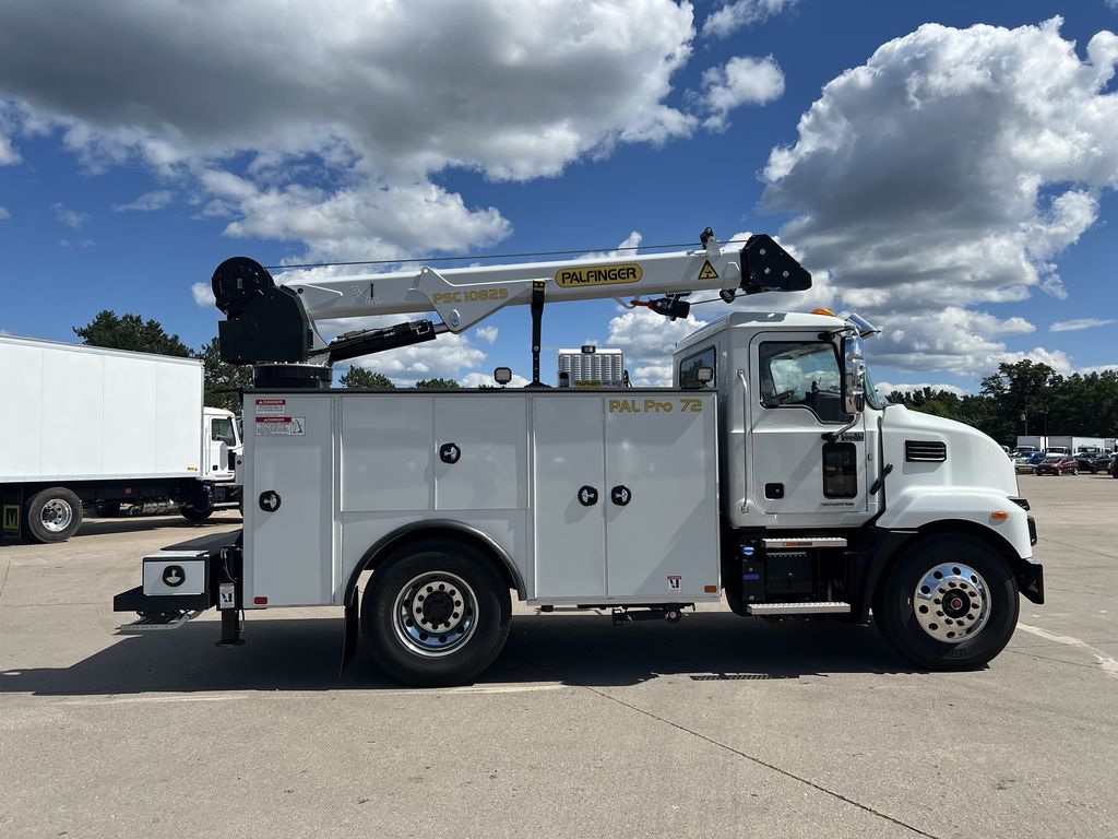 Slide images of 2026 MACK MD642