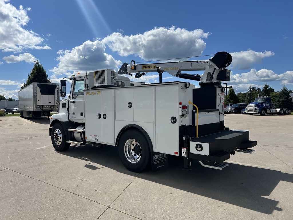 Slide images of 2026 MACK MD642