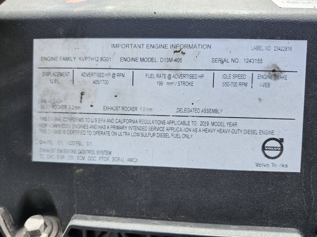 Slide images of 2020 VOLVO VNR