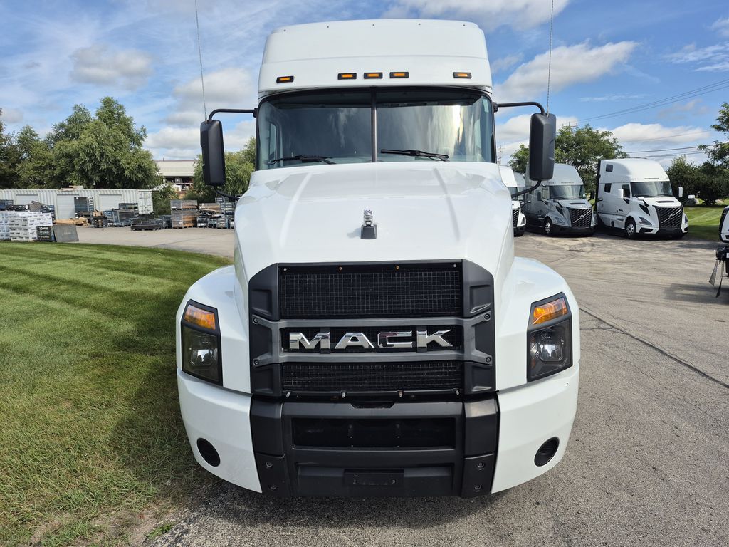 Slide images of 2023 MACK AN64T