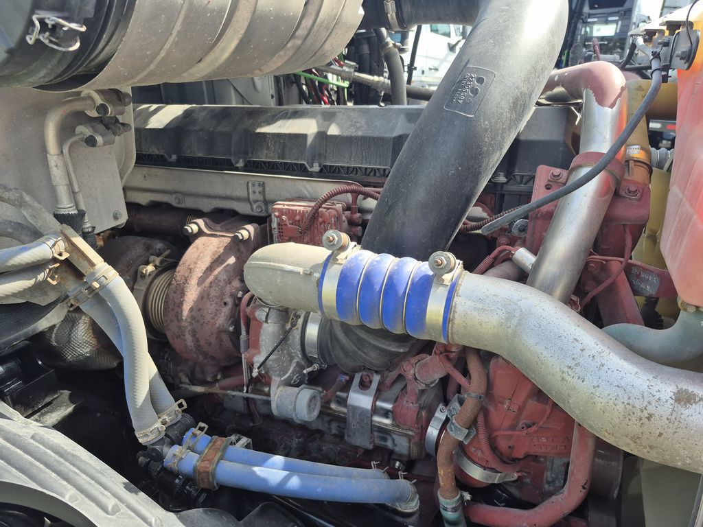 Slide images of 2023 MACK AN64T