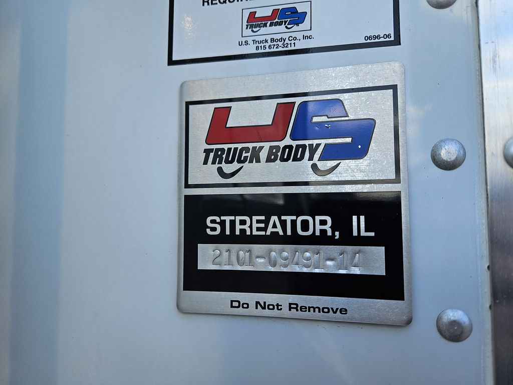 Slide images of 2022 MACK MD642