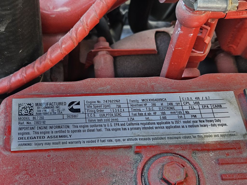 Slide images of 2022 MACK MD642