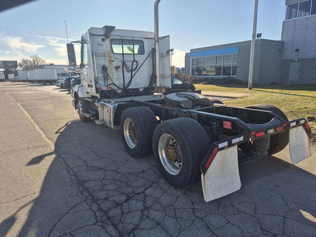 Slide images of 2017 VOLVO VN