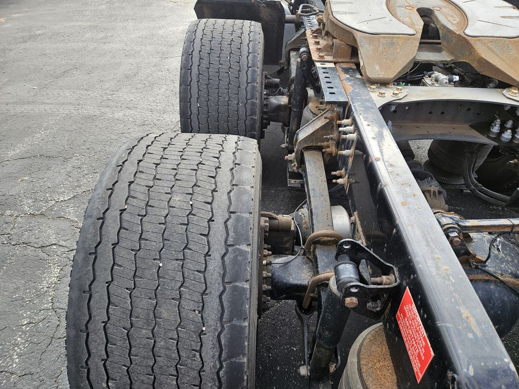 Slide images of 2017 VOLVO VN