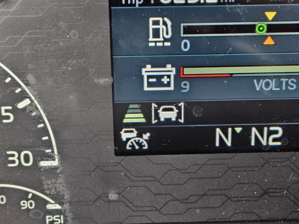 Slide images of 2019 VOLVO VNR