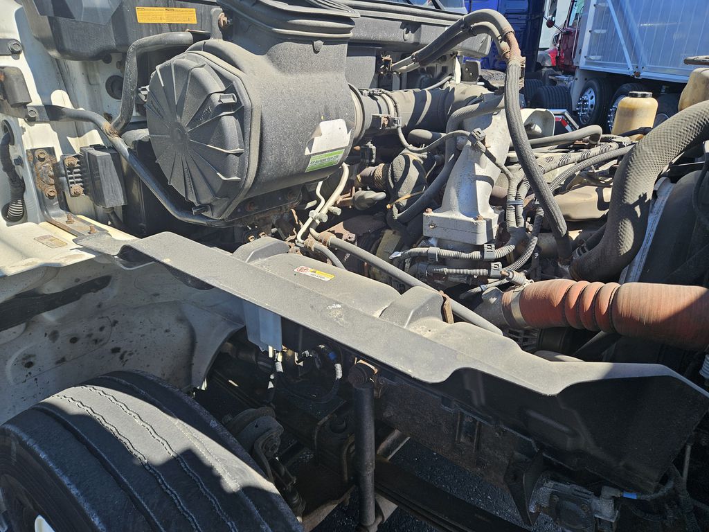Slide images of 2019 HINO 338 