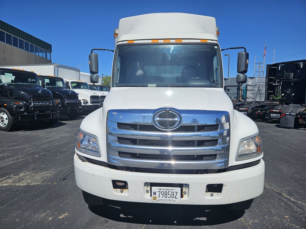 Slide images of 2019 HINO 338 