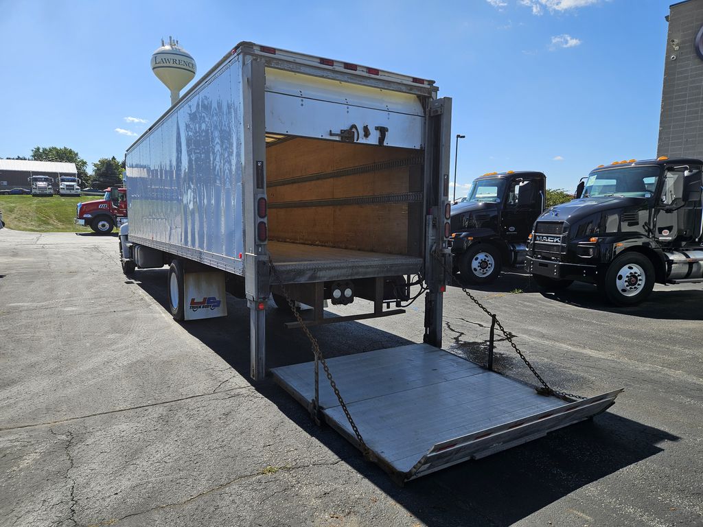 Slide images of 2019 HINO 338 