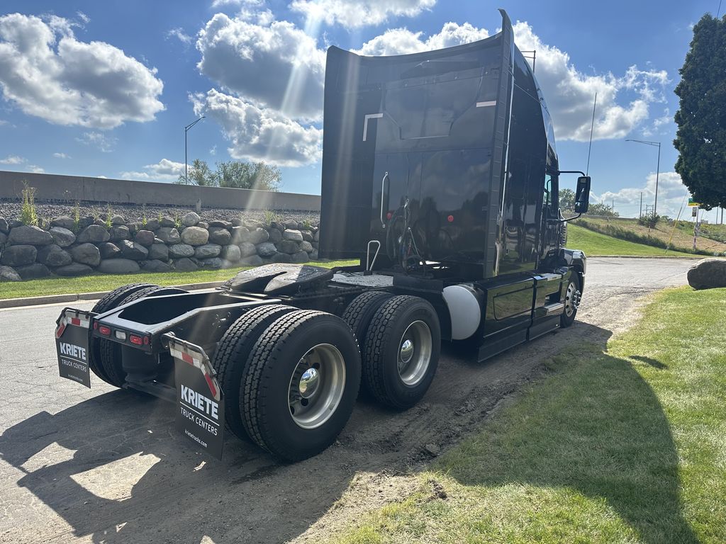 Slide images of 2023 MACK AN64T
