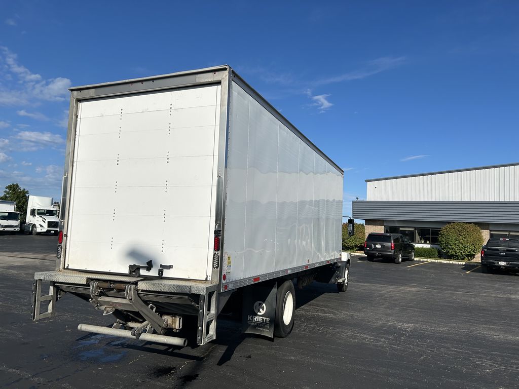 Slide images of 2022 MACK MD642