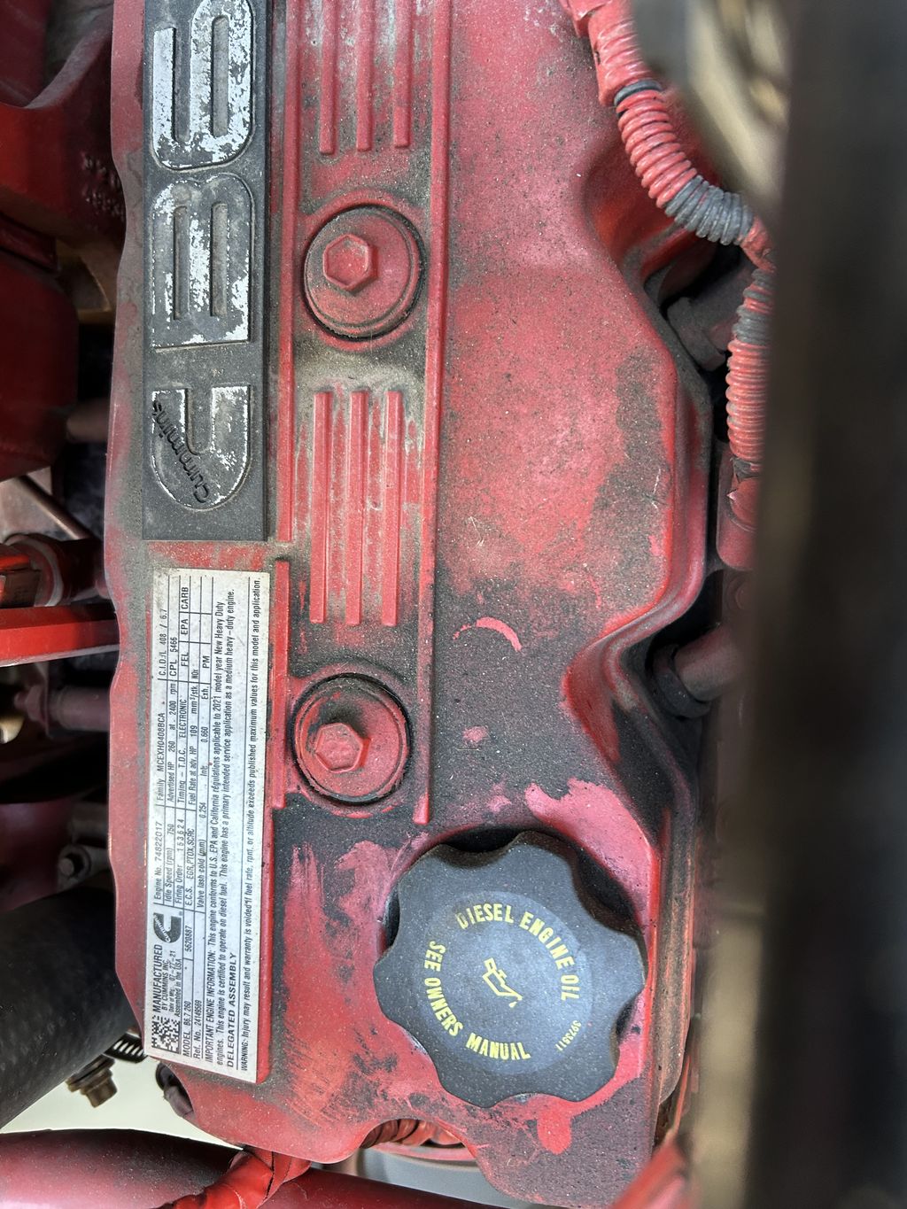 Slide images of 2022 MACK MD642