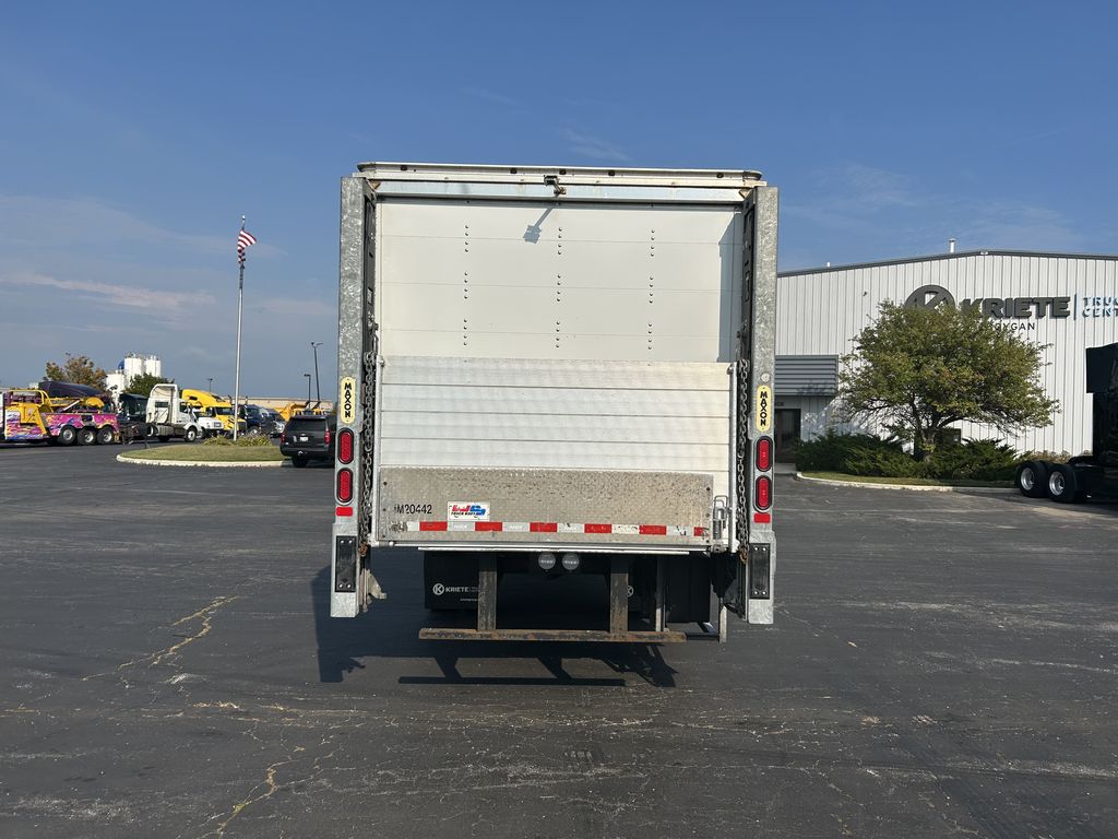 Slide images of 2022 MACK MD742
