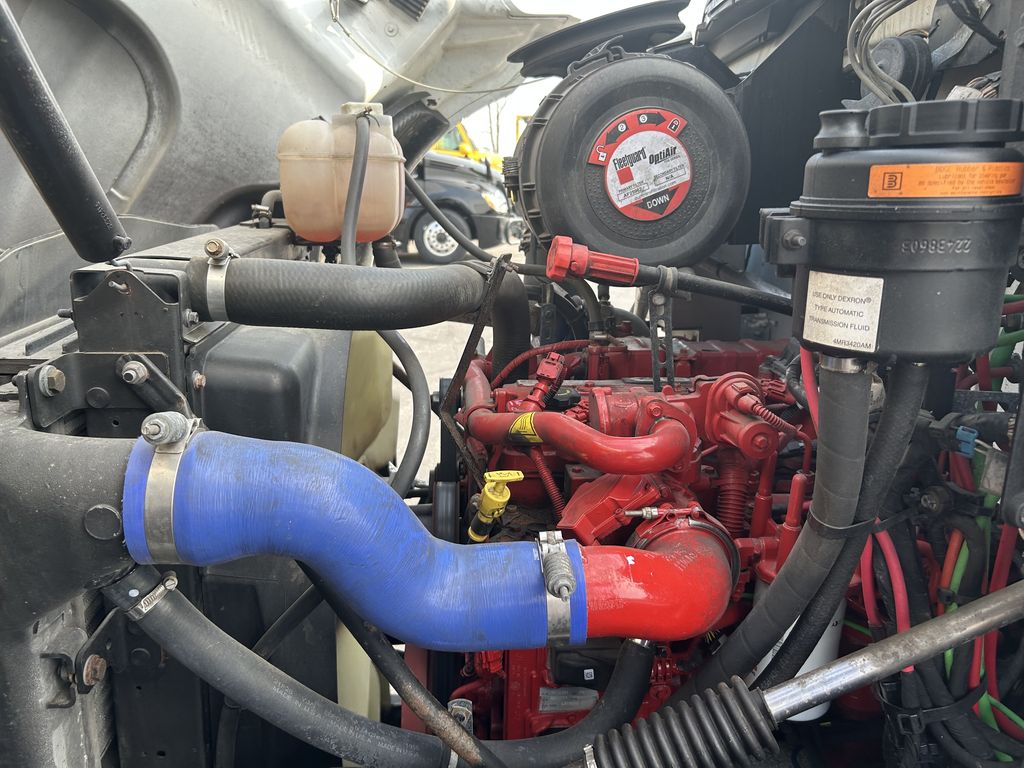 Slide images of 2022 MACK MD742