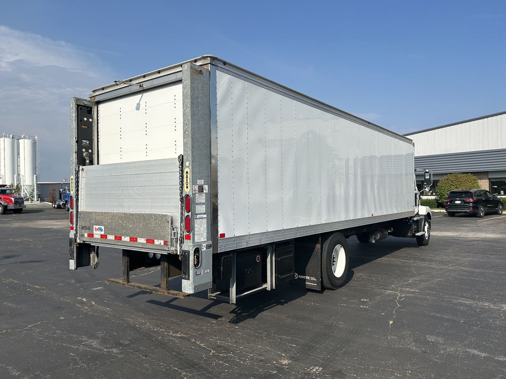 Slide images of 2022 MACK MD742