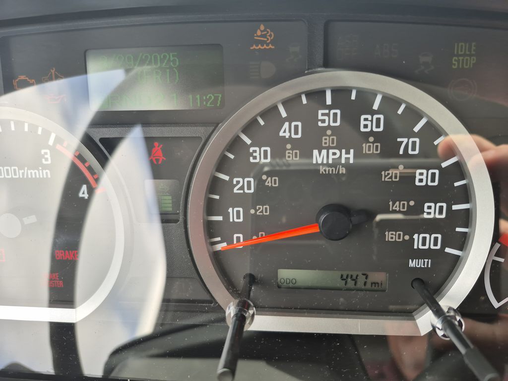 Slide images of 2024 ISUZU NRR