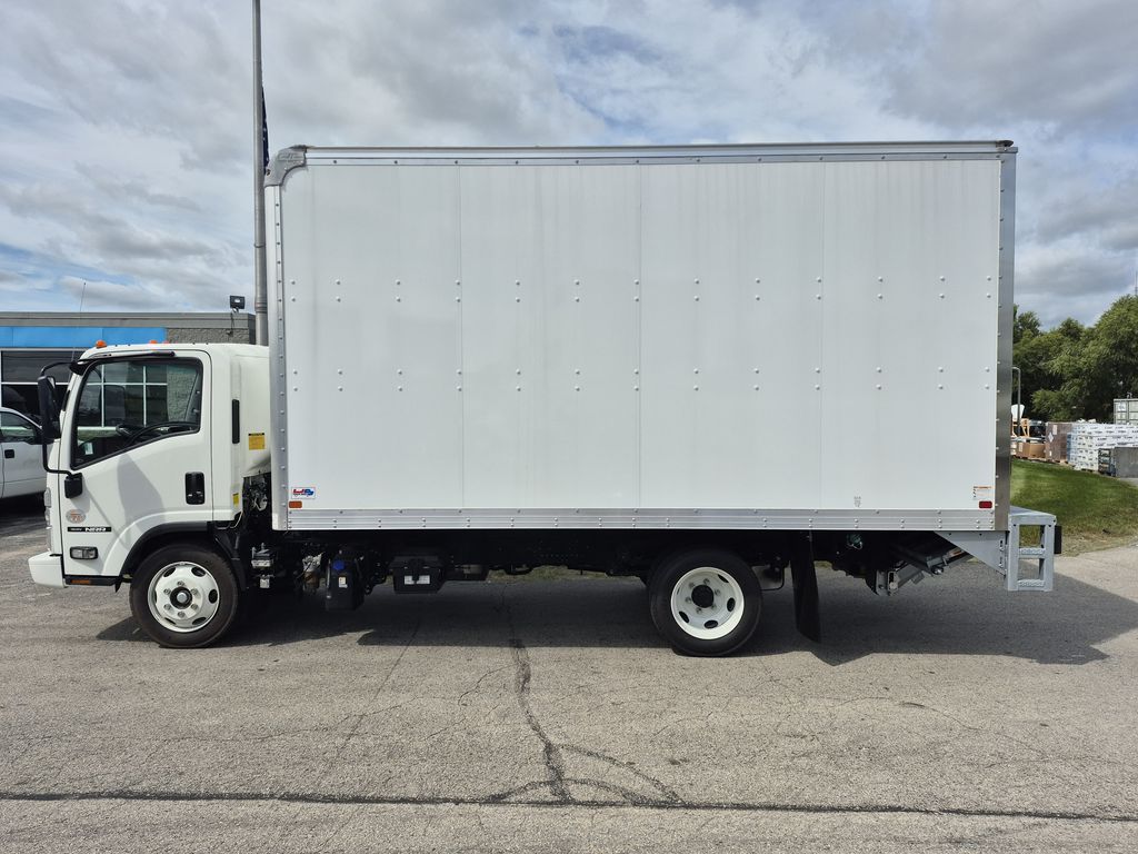 Slide images of 2024 ISUZU NRR