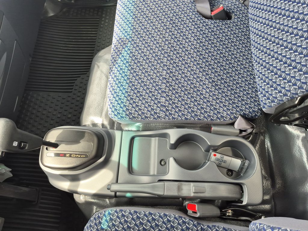 Slide images of 2024 ISUZU NRR