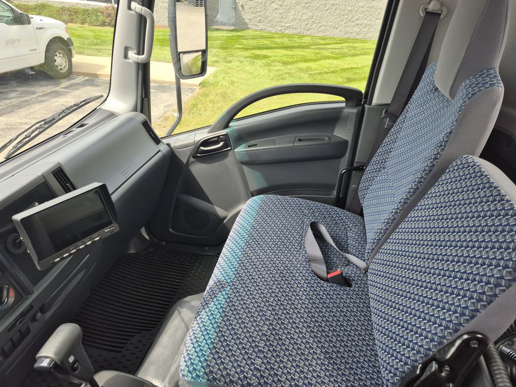 Slide images of 2024 ISUZU NRR