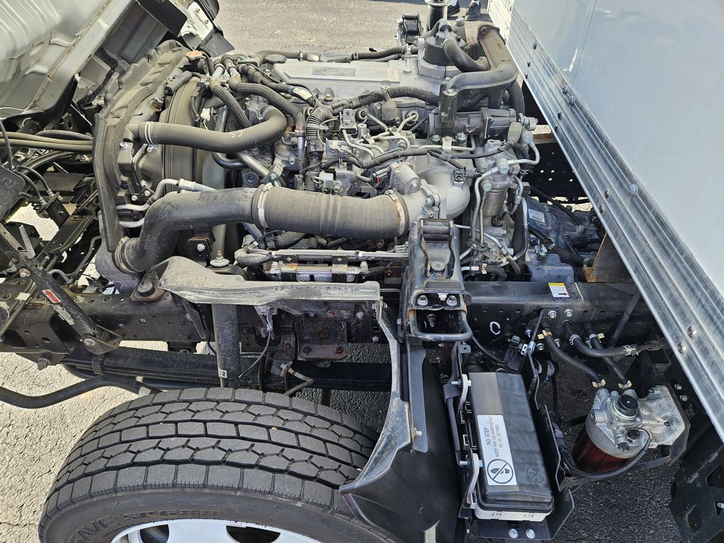 Slide images of 2023 HINO S5
