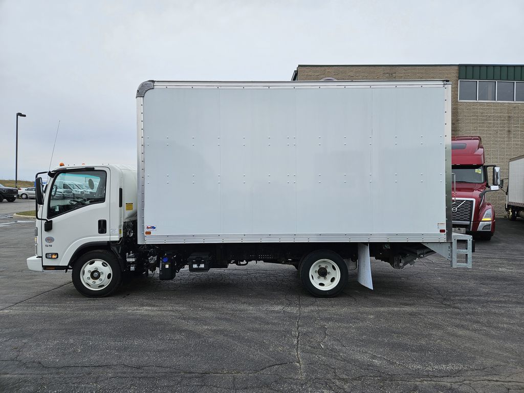Slide images of 2023 HINO S5