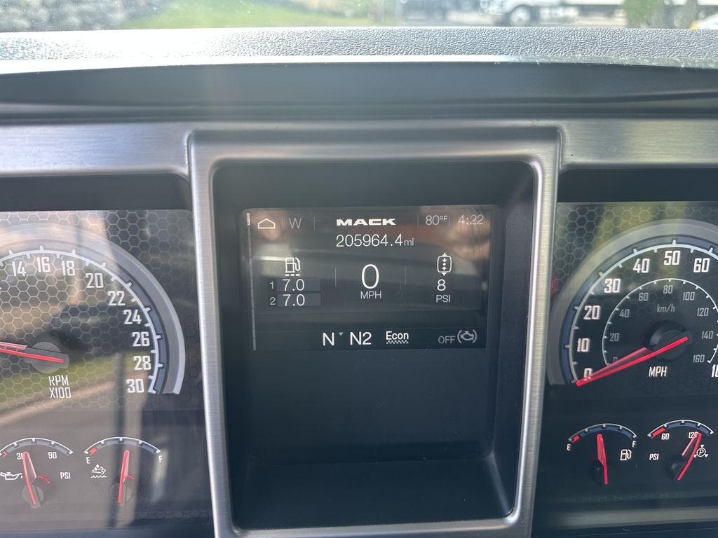 Slide images of 2021 MACK PI64T