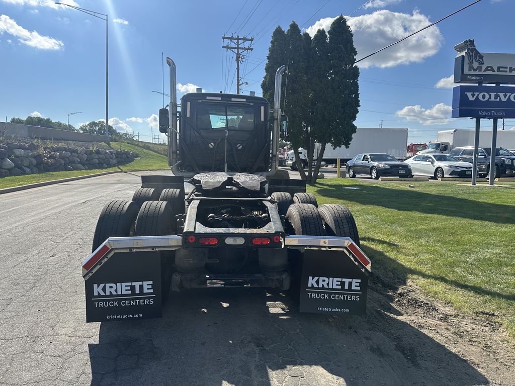 Slide images of 2021 MACK PI64T