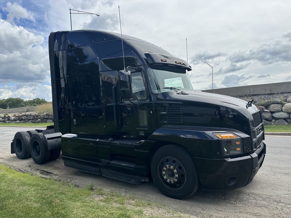 Slide images of 2022 MACK AN64T