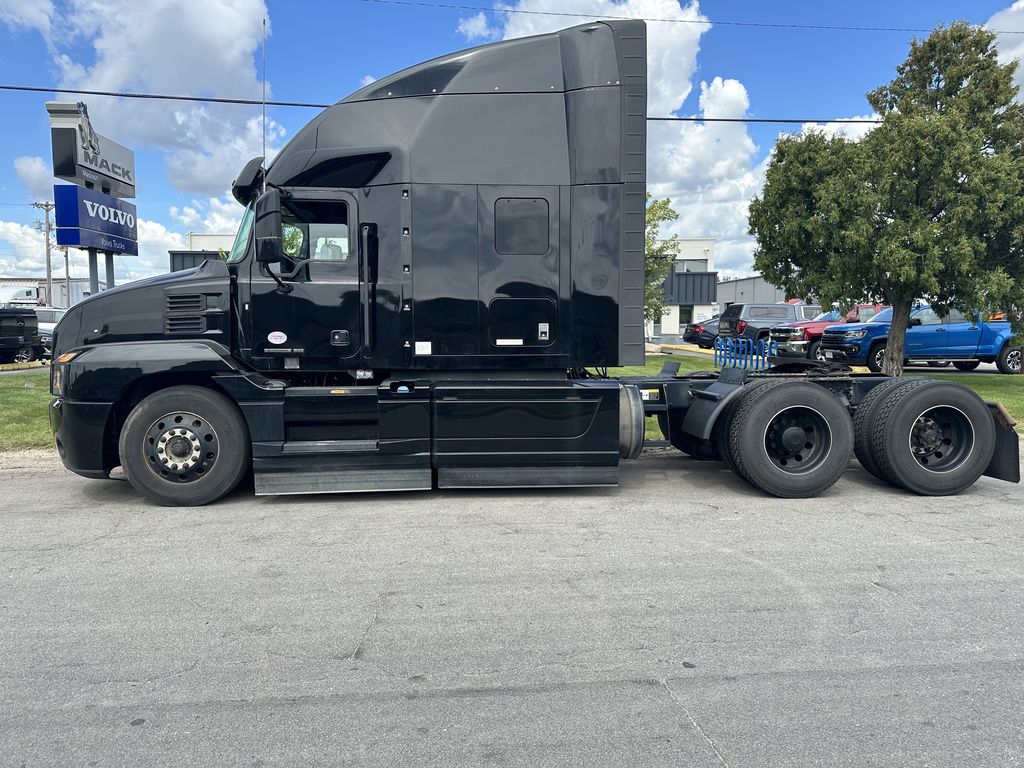 Slide images of 2022 MACK AN64T
