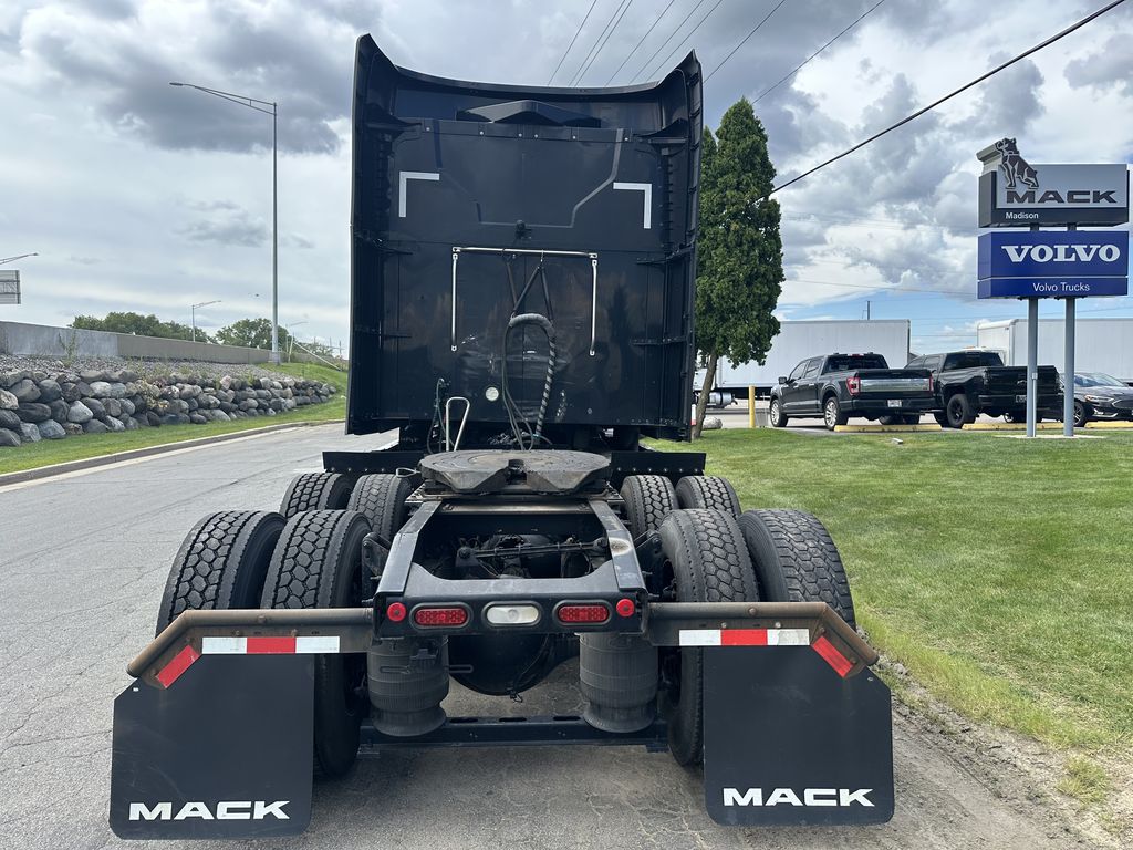 Slide images of 2022 MACK AN64T