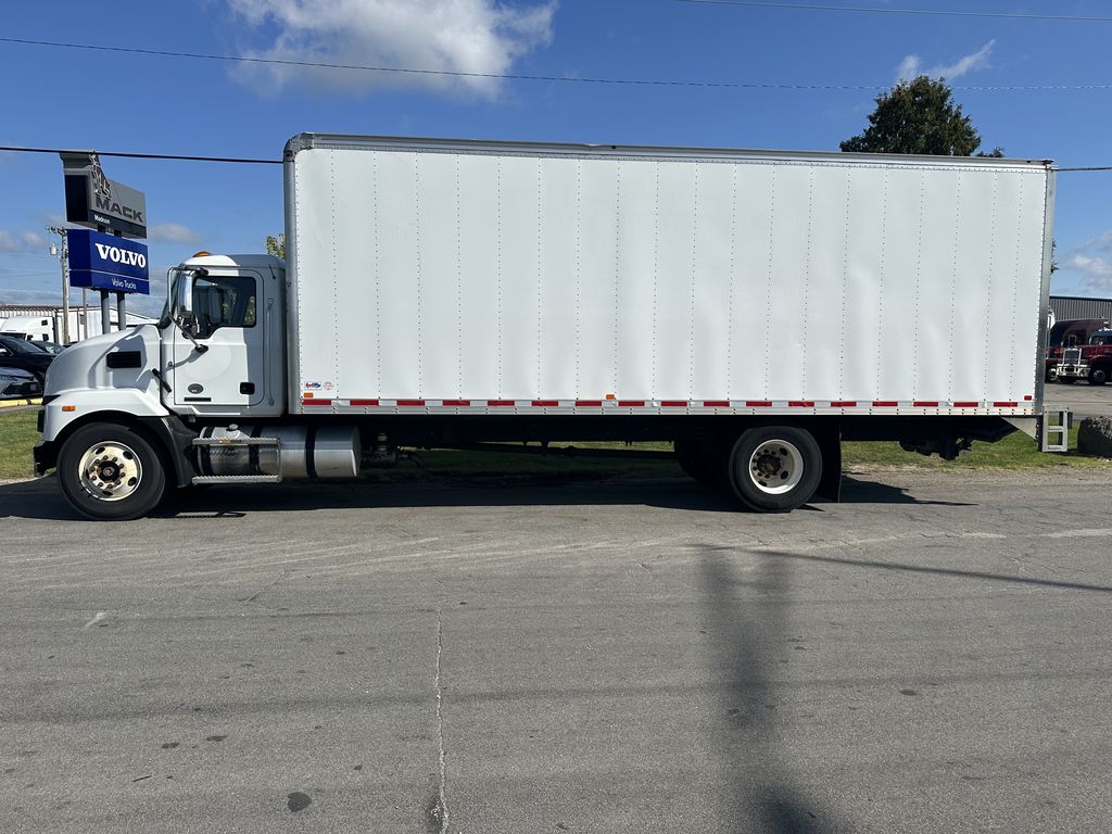 Slide images of 2022 MACK MD642