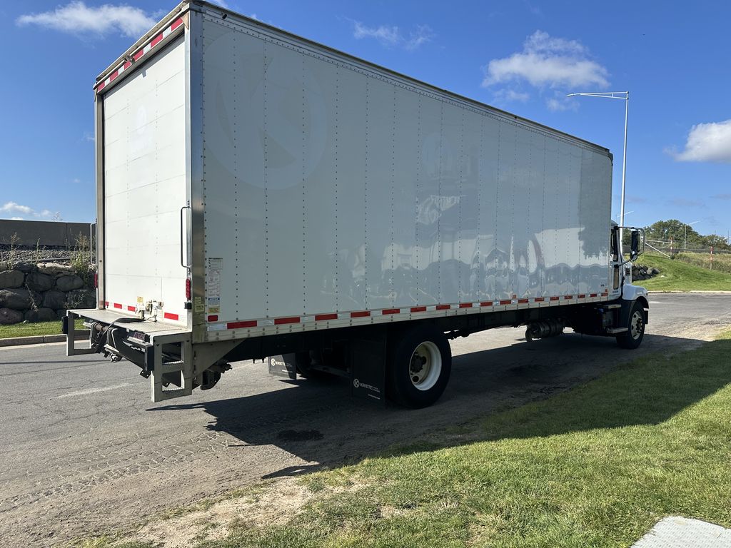 Slide images of 2022 MACK MD642