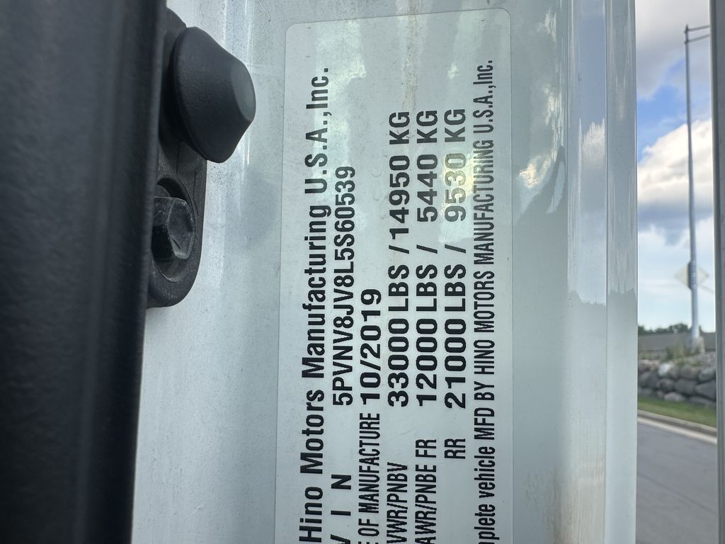Slide images of 2020 HINO 338