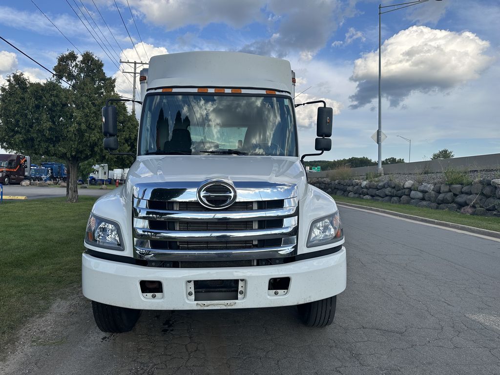 Slide images of 2020 HINO 338