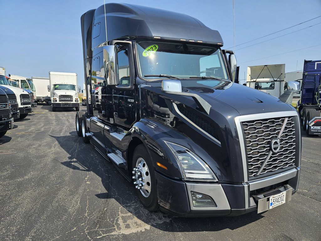 Slide images of 2023 VOLVO VNL64T760