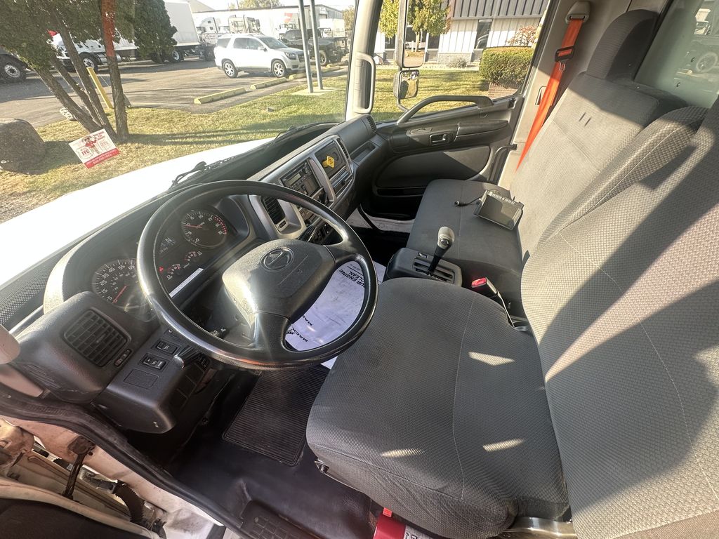 Slide images of 2020 HINO 338