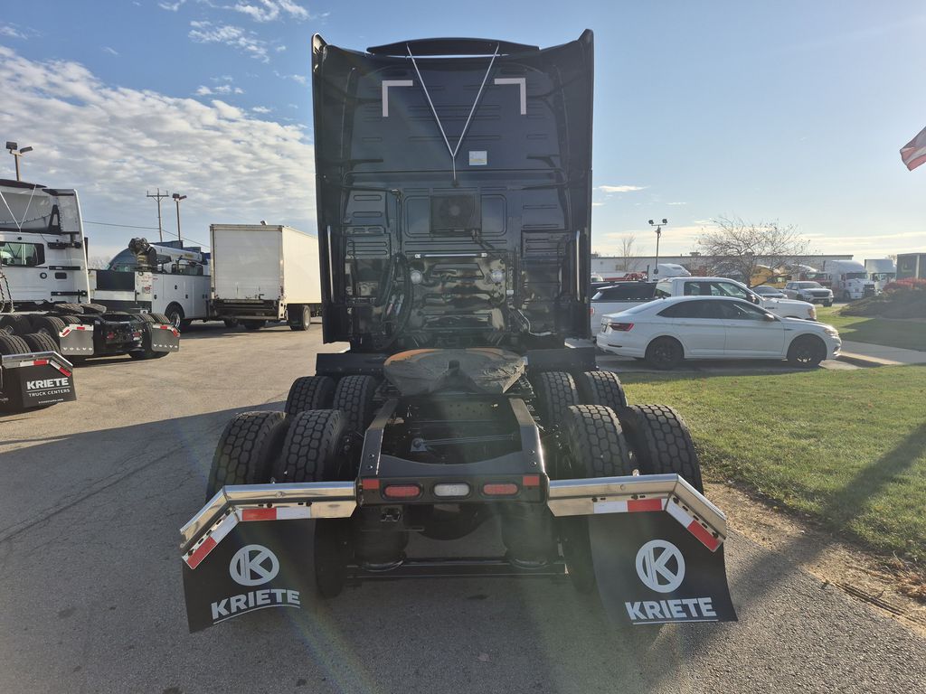 Slide images of 2023 VOLVO VNL64T760